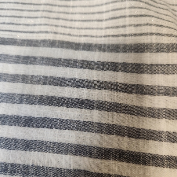 Vineyard Vines White and Navy Striped Casual Shirt - Picture 8 of 8